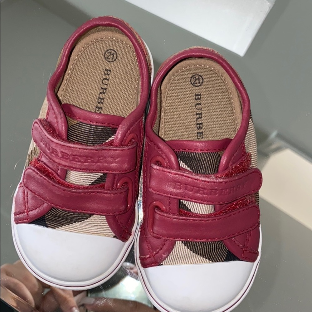 COPY - Kids Burberry sneakers